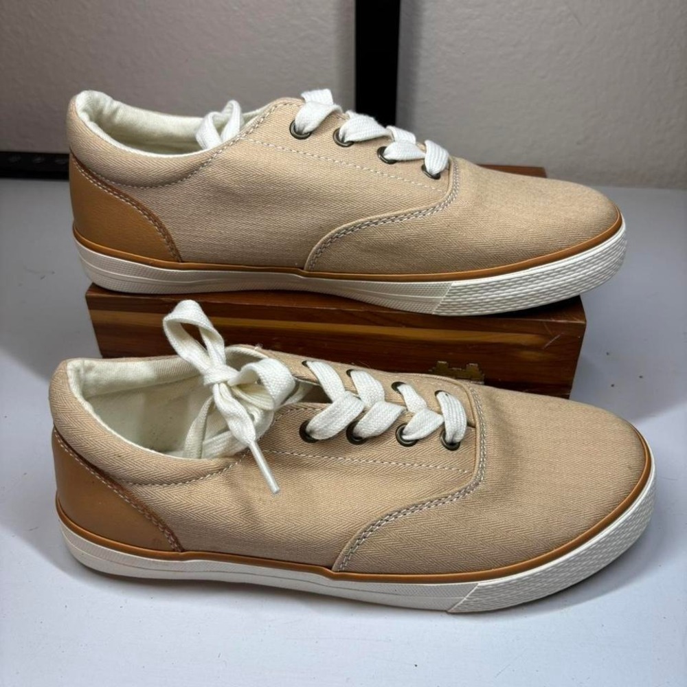 The Childrens Place Tan Canvas Lace Up Low Top Sneakers Kids Size 4 Unisex Shoes